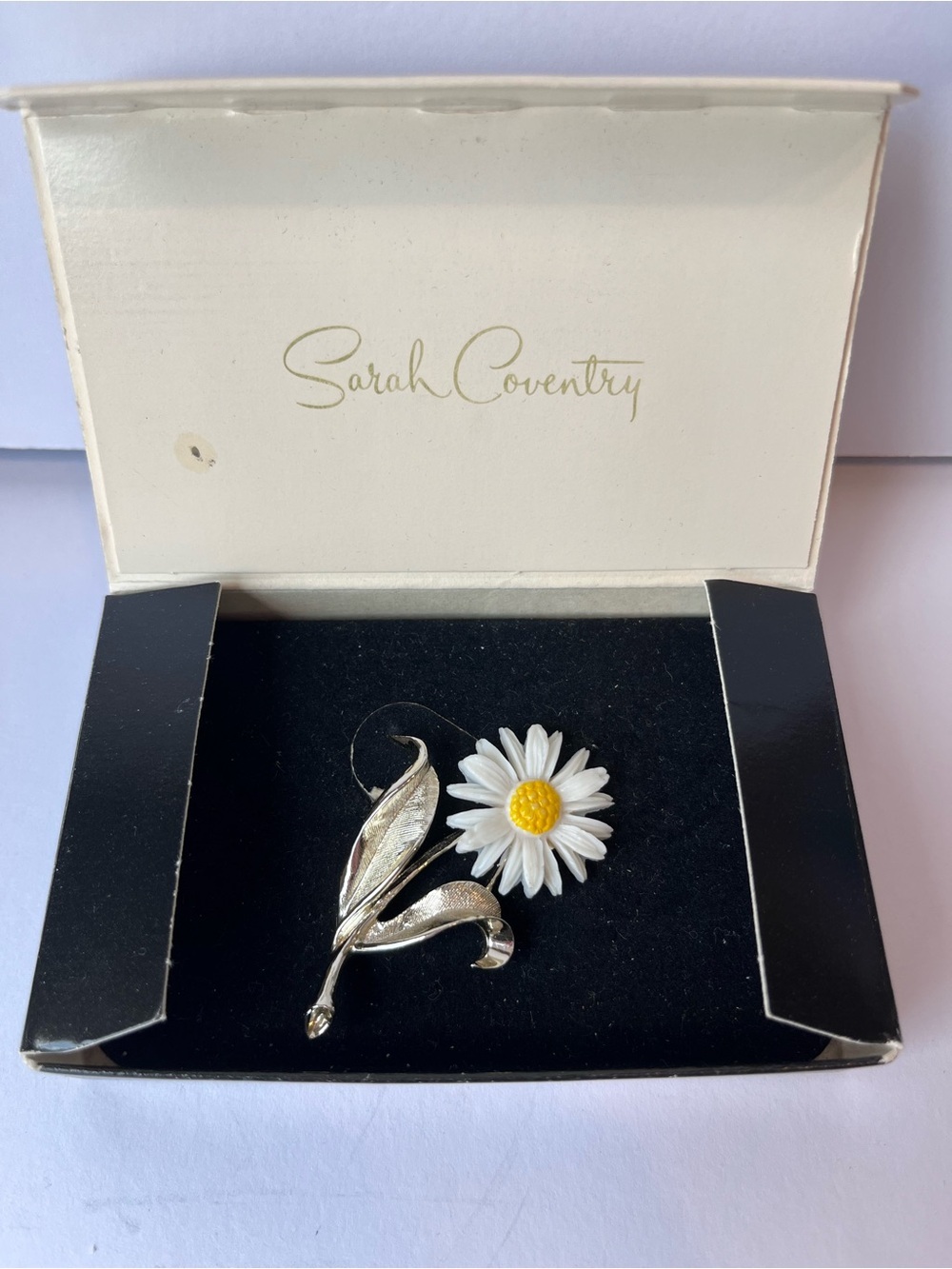 Vintage Sarah Coventry Light N’ Bright Daisy Flower Brooch - Picture 2 of 7